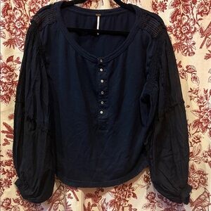 ⚜️ FREE PEOPLE Navy Blouse sz Med
